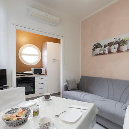 Apartment Il Gabbiano By Interhome อาลัสซิโอ ภายนอก รูปภาพ